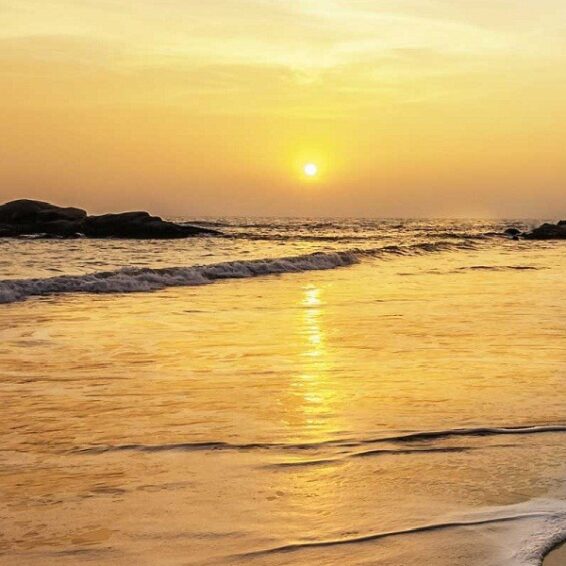 10+ Beautiful Beaches and Pictures in Gujarat