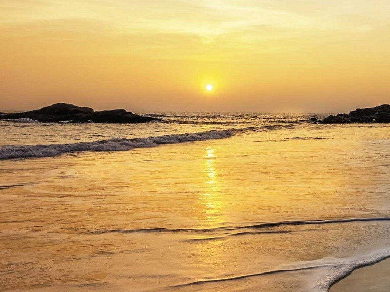 10+ Beautiful Beaches and Pictures in Gujarat