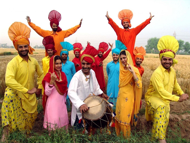 12 Famous Festivals You Must Experience in Punjab