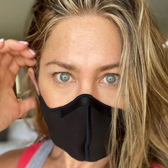 12 Latest Photos of Jennifer Aniston Without Makeup