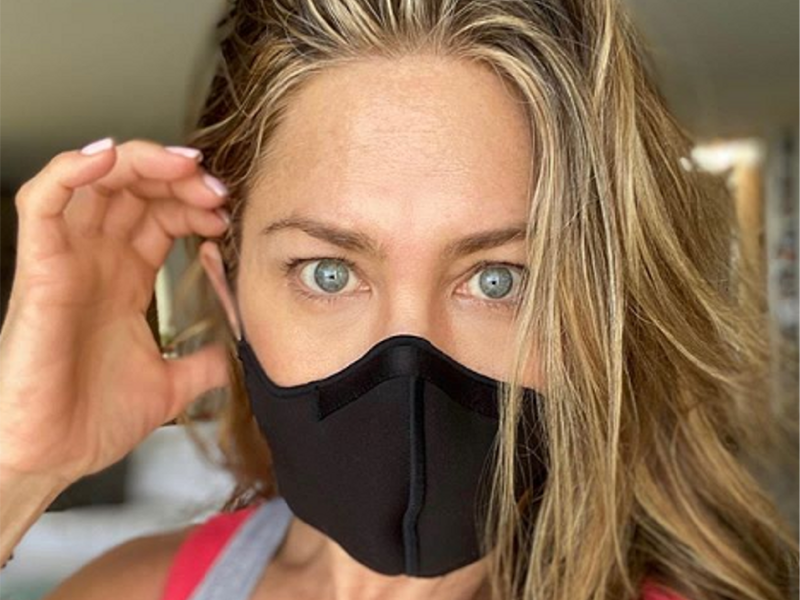 12 Latest Photos of Jennifer Aniston Without Makeup