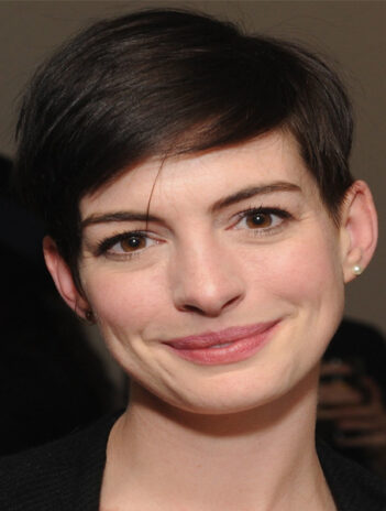 10 Pictures of Anne Hathaway Without Makeup