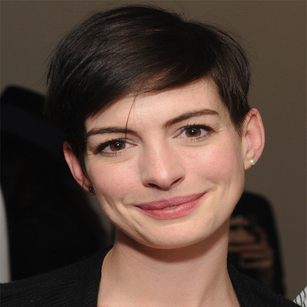 10 Pictures of Anne Hathaway Without Makeup