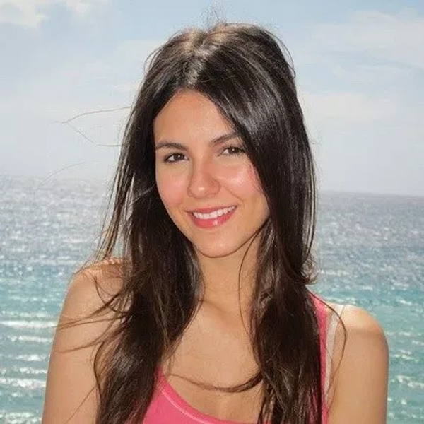 14 Amazing Photos of Victoria's Justice Without Makeup