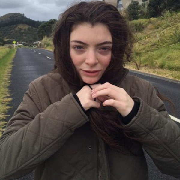 14 Stunning Photos of Lorde Without Makeup