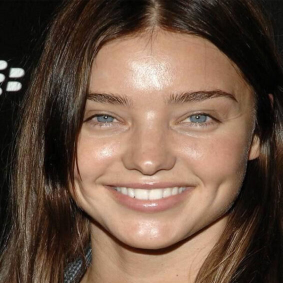 15 Photos of Miranda Kerr Without Makeup