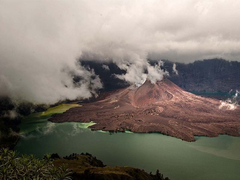 9 Beautiful Indonesian Tourist Attractions You Must See