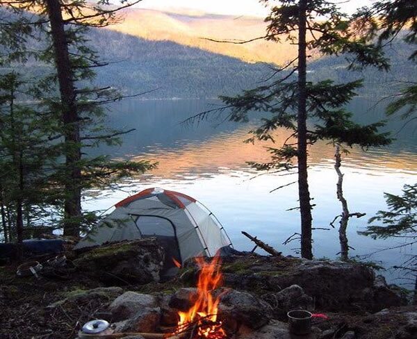 9 Best Camping Tips and Tricks for Beginners