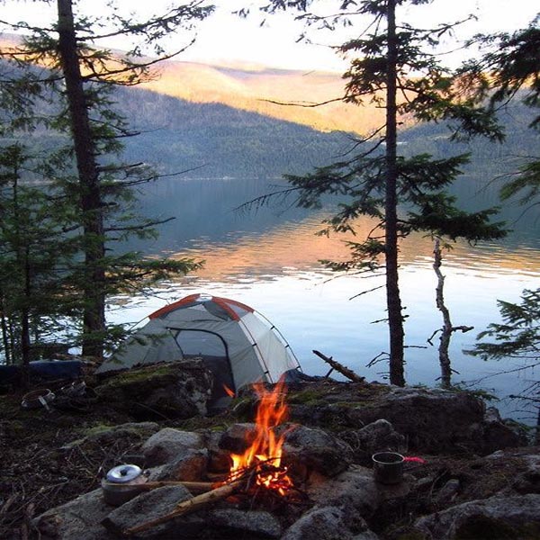9 Best Camping Tips and Tricks for Beginners