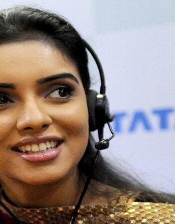 9 Best Pictures of Asin Thottumkal Without Makeup