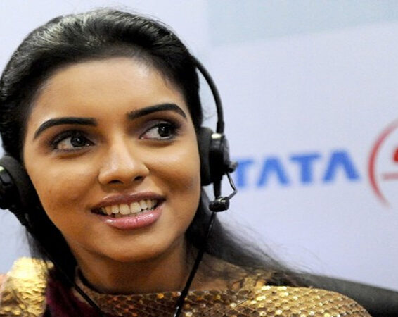 9 Best Pictures of Asin Thottumkal Without Makeup