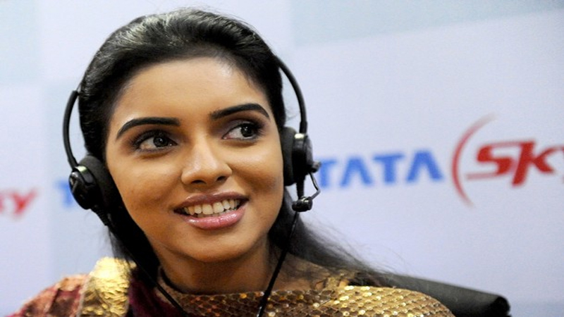 9 Best Pictures of Asin Thottumkal Without Makeup