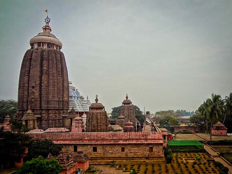 9 Famous Hindu Temples In India With Photos