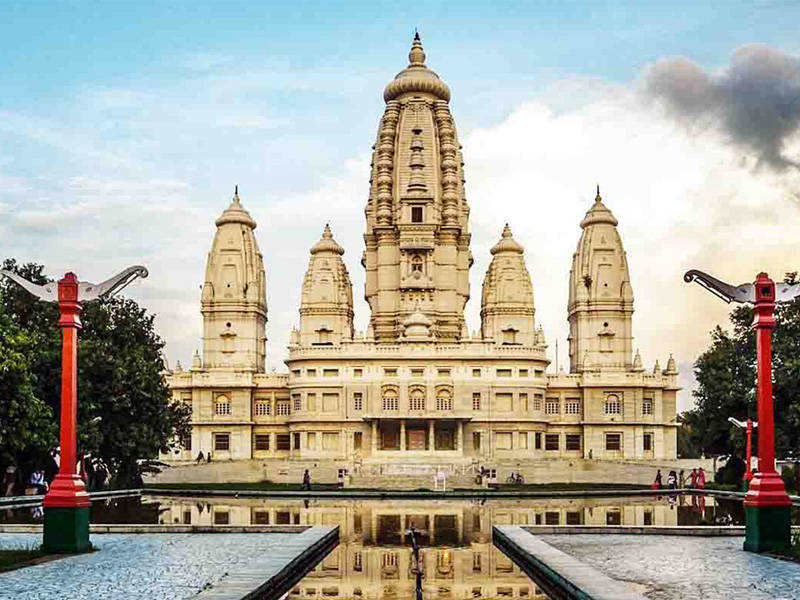 9 Famous Temples in Uttar Pradesh Worth Visiting