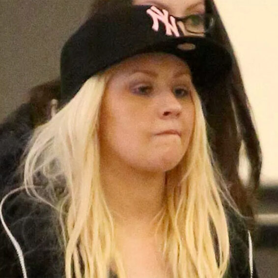 9 Photos of Christina Aguilera Without Makeup