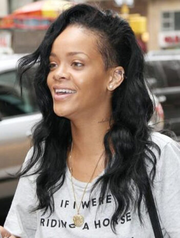 9 Pictures of Rihanna Without Makeup