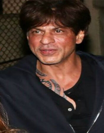 9 Shahrukh Khan Photos With and Without Makeup