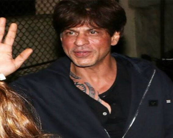 9 Shahrukh Khan Photos With and Without Makeup