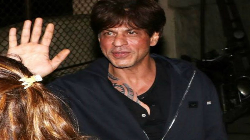 9 Shahrukh Khan Photos With and Without Makeup