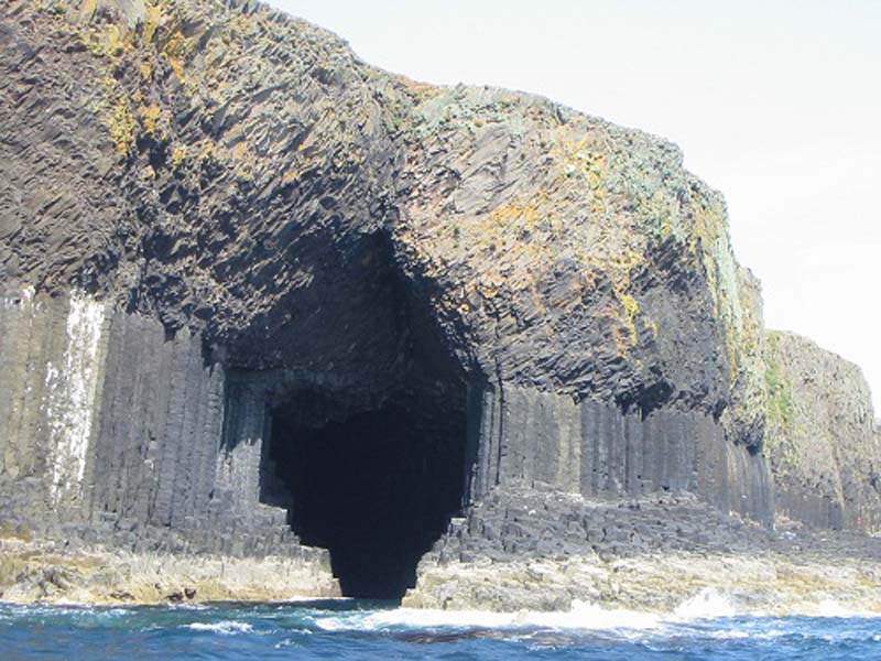 9 World Famous Sea Caves (with Pictures)