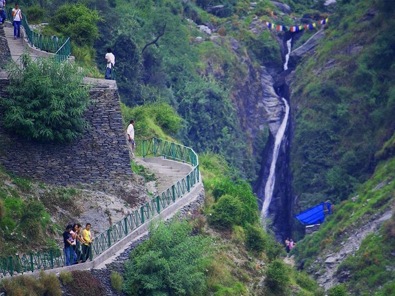 Summer Travel Guide to 8 Best Hill Stations in Himachal Pradesh!