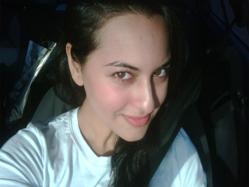 The 10 Best Photos of Sonakshi Sinha Without Makeup