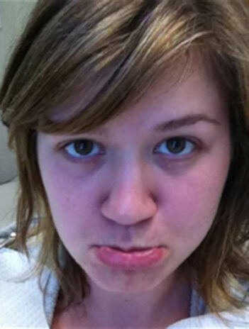 The 12 Best Photos of Kelly Clarkson Without Makeup