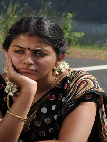 Top 8 Anjali Without Makeup