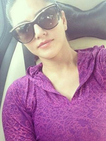 Top 9 Photos of Sunny Leone Without Makeup